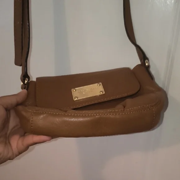 Michael Kors | Tan Crossbody Bag with Gold Accents - Picture 7 of 12